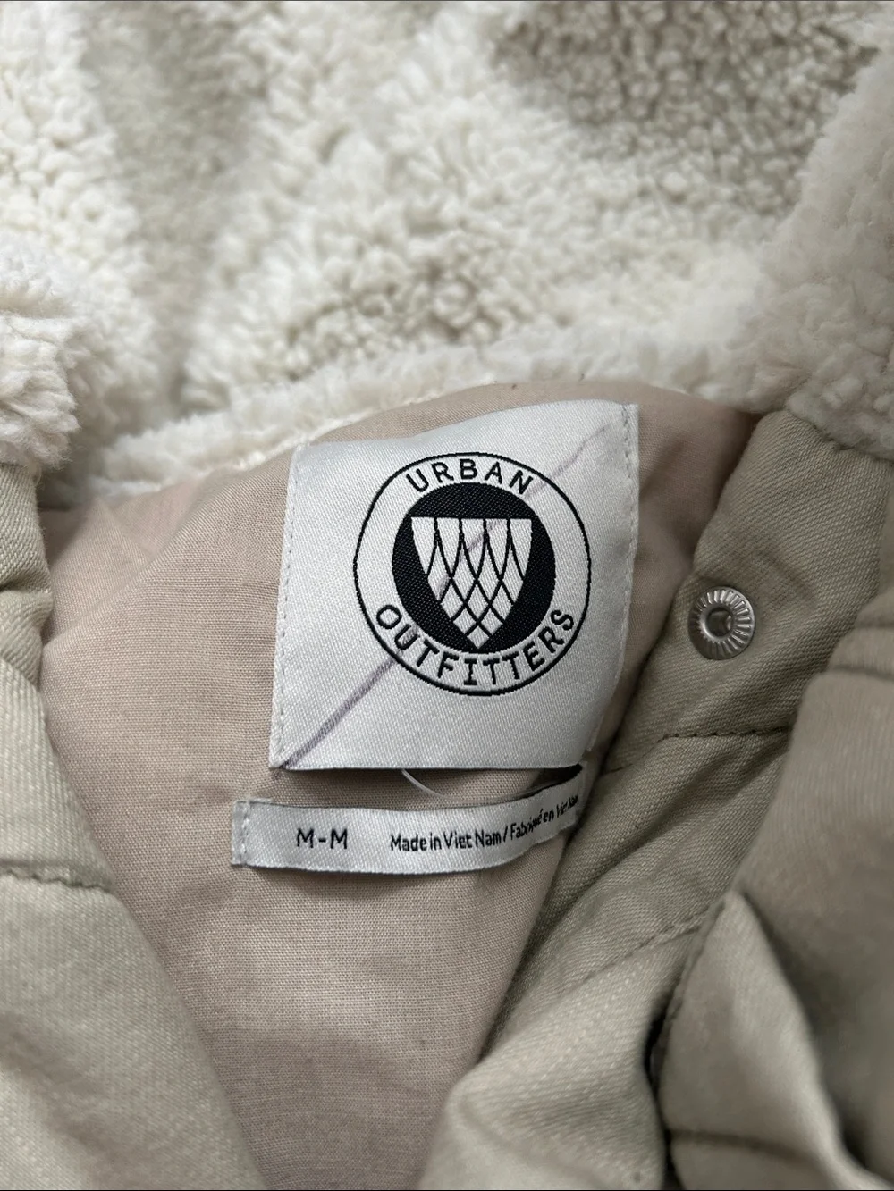 URBAN OUTFITTERS Women's M Fiona Sherpa Lined Hooded Jacket Oversized Hobo Quilt - Picture 3 of 5